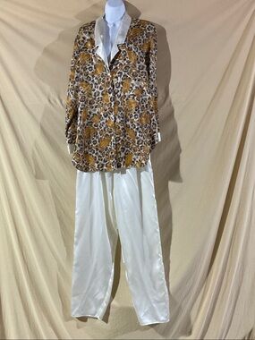 The Icing Size L Leopard & Leaf Satin Pajama Set in Mustard and Cream